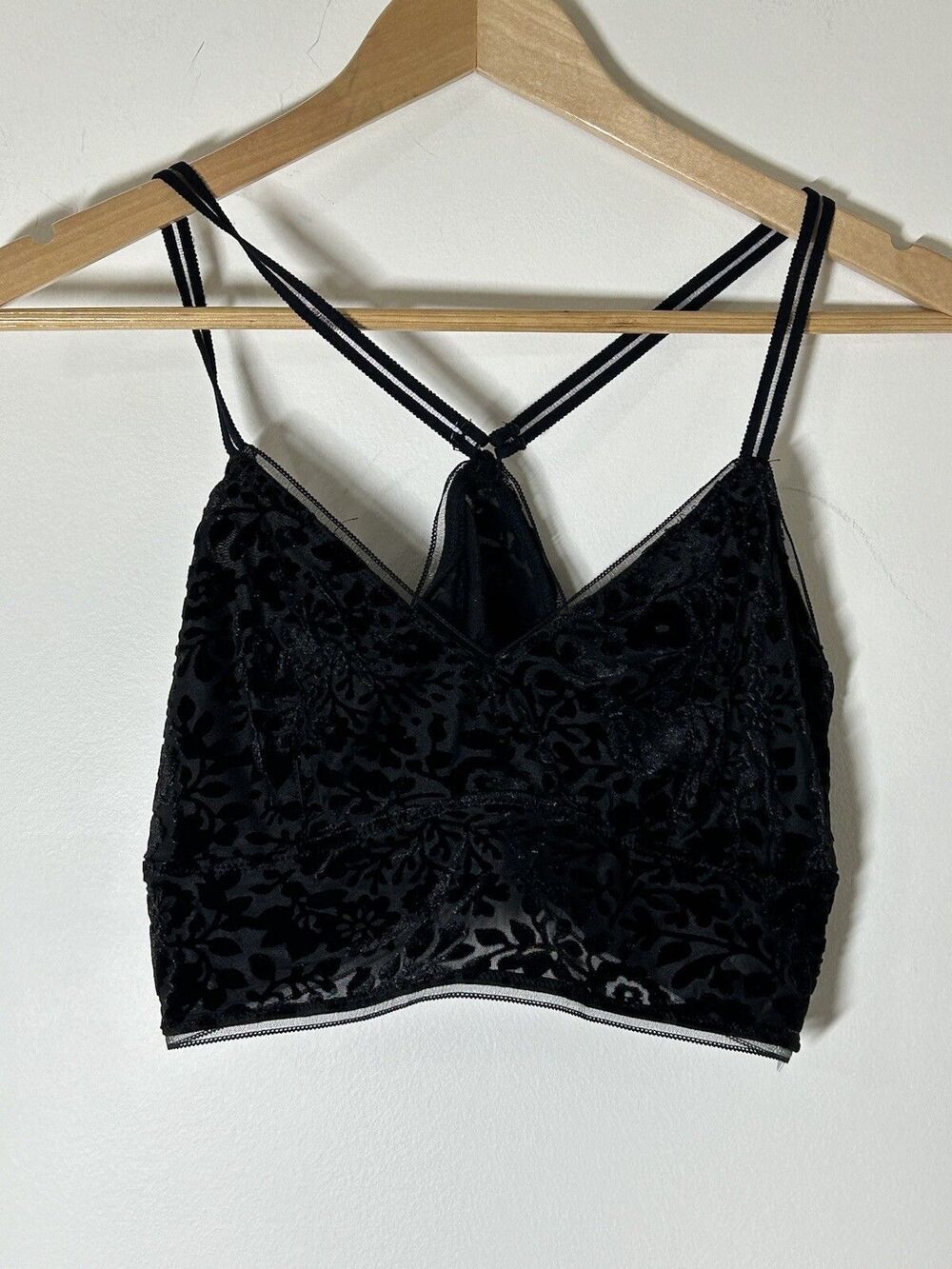 Aerie Women's Size XL Velvet Floral V-Neck Black Bralette